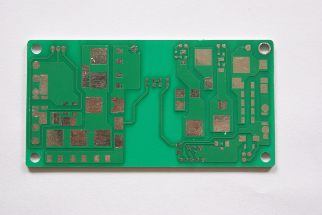 Placa de circuito impreso IMS de serigrafía blanca diseñada para aplicaciones de 20KV de tensión nominal