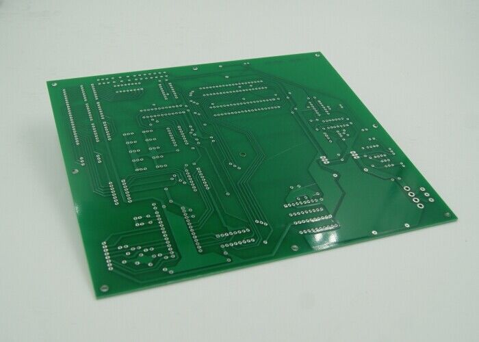 Precisión de doble cara Fr-4 PCB 0,075 mm Min Hole Dia con 3 mil espacio del conductor
