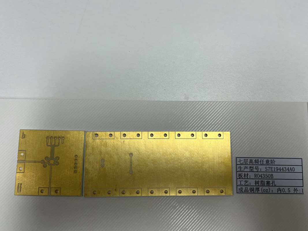 0.78mm espesor Rogers placa de PCB en color amarillo silkscreen y con superficie dorada
