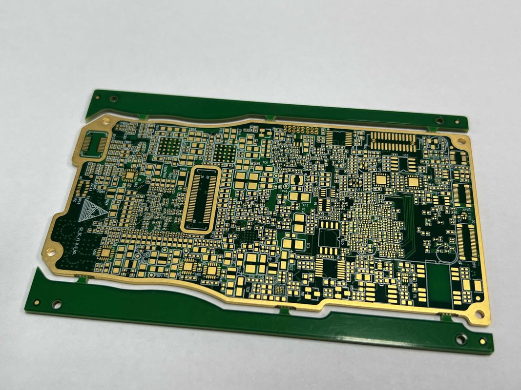 Tabla de PCB de alta velocidad de alta densidad de interconexión con un tamaño mínimo de agujero tan pequeño como 0,15 mm