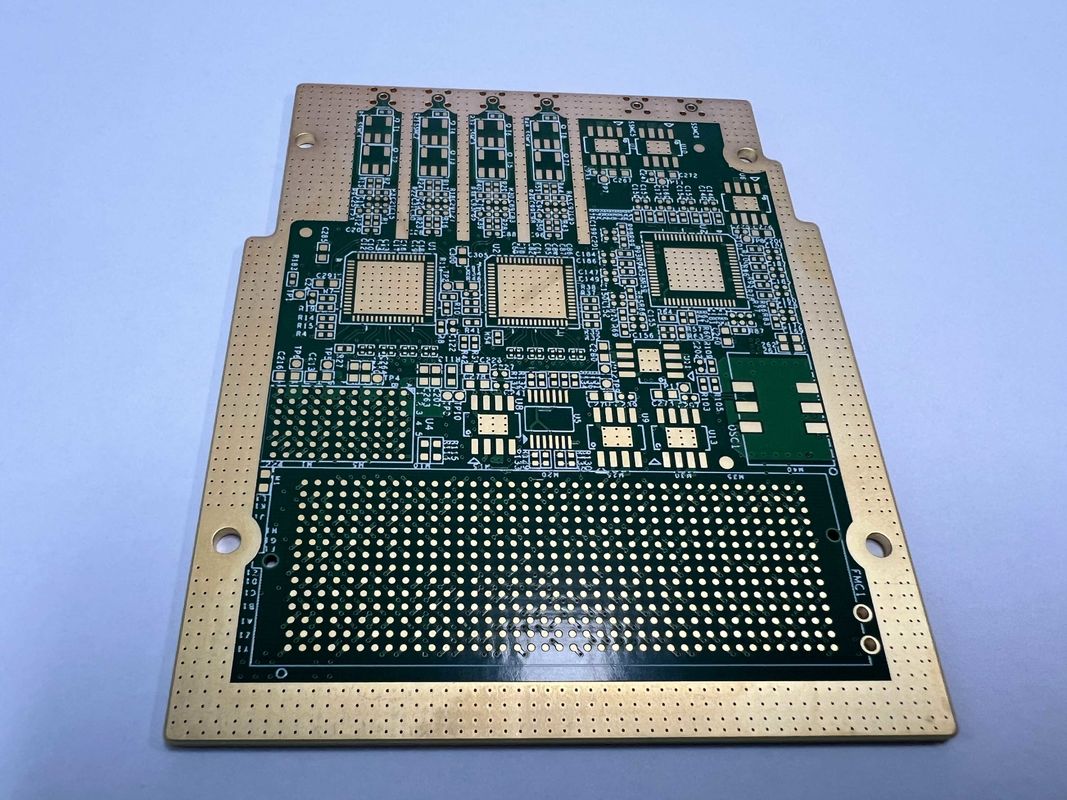 La producción de placas de circuitos impresos simplificada con placas de PCB multicapa e impedancia multiclase