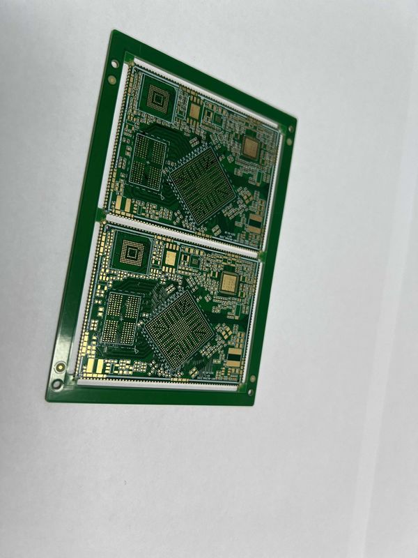 Placa de circuito impreso de múltiples capas 4-32 capas y 0,2 mm Min. Tamaño del agujero para diseños avanzados