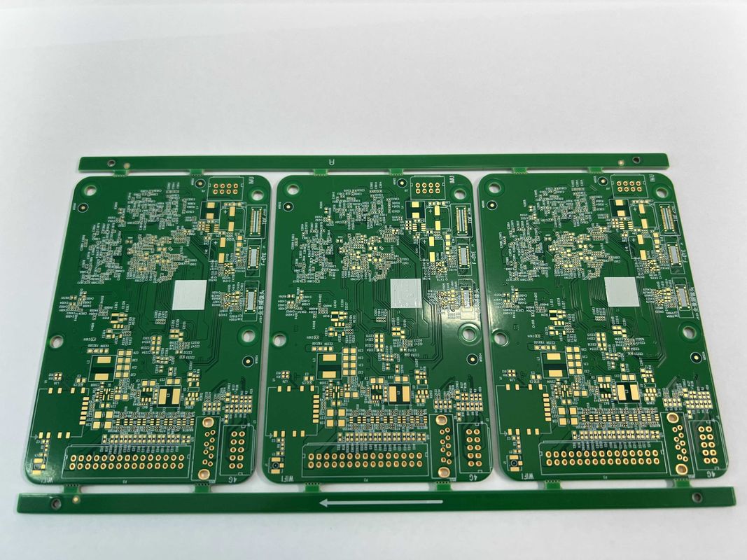 Placa de circuito de múltiples capas de dedo de oro con 0.2 mm Min. Tamaño del agujero y superficie OSP